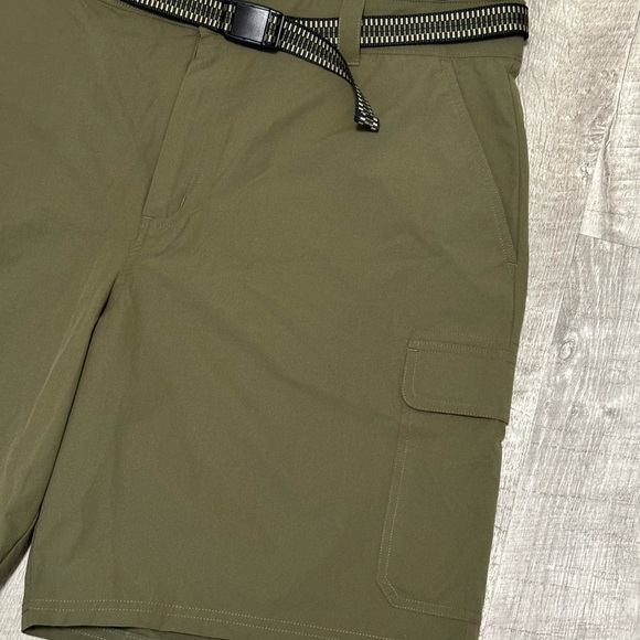 Men's ORVIS 40 XL Cargo Chino Khakis Shorts Olive Green Stretch Belted Flex NWOT - Picture 5 of 8
